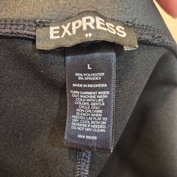 Express Women's Black Poly/Spandex Faux Leather High Waist Leggings - Picture 8 of 8